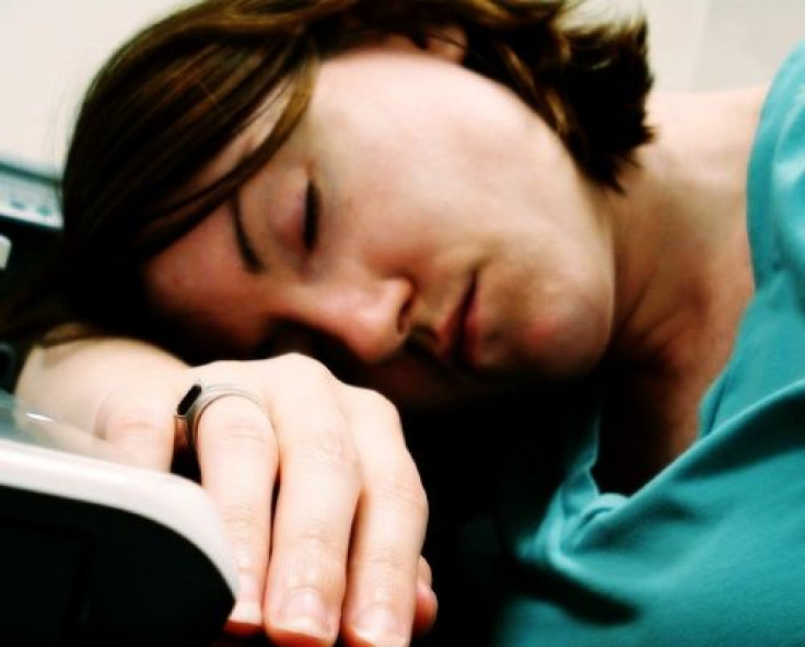 Moderate sleep and less stress may help with weight loss