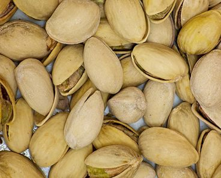 Pistachios pummel pretzels as a weight-wise snack