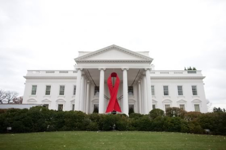 Red ribbon - White House