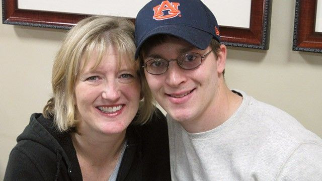 Emory University Hospital Allison Batson donated a kidney to Clay Taber who had been treated at the Atlanta hospital for kidney failure.