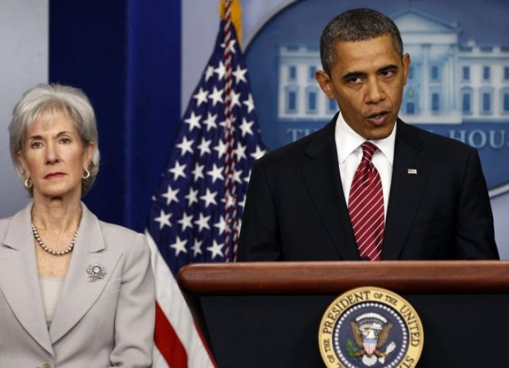 Secretary of HHS Kathleen Sebelius(L) announced on Tuesday that the Obama administration has launched a new plan to combat Alzheimer’s disease in order to meet the 2025 deadline of finding effective ways to treat or slow the progression of the mind-robbin