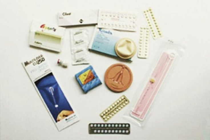 An assortment of contraceptive methods was used at a Clinical Service.