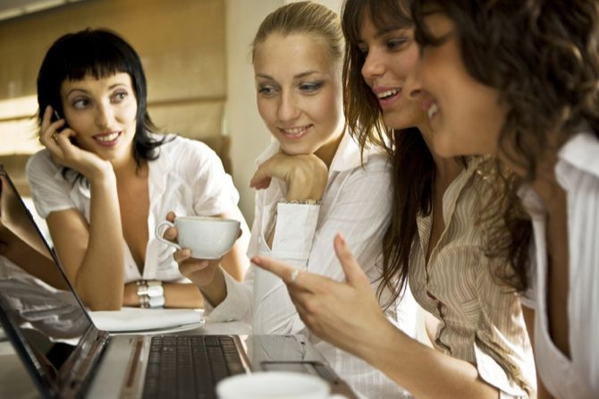 A new study found that people concentrating closely on a conversation are "deaf" to other surrounding sounds.
