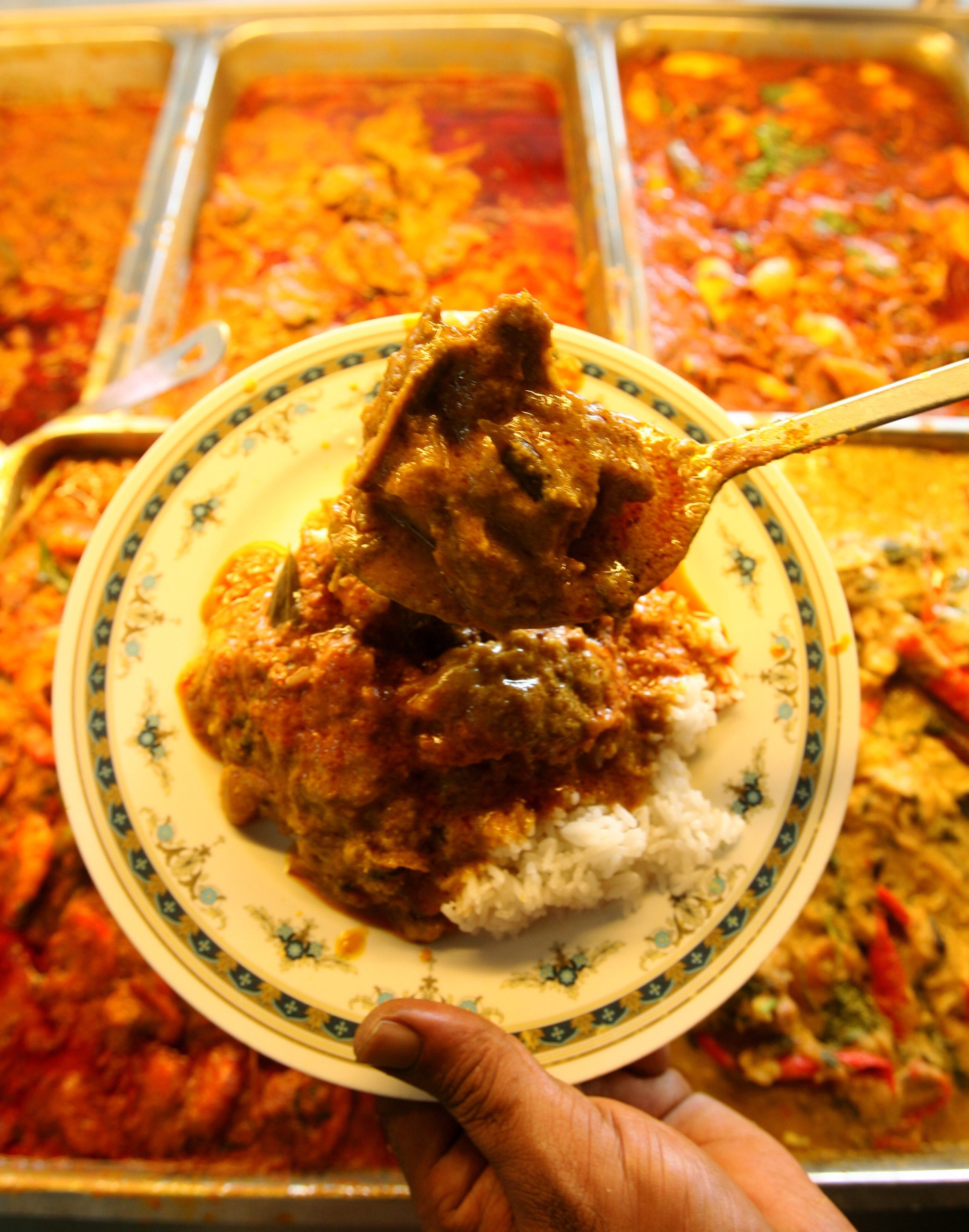 Food Poisoning Can Be Transmitted Through Restaurant Plates Even If Washed