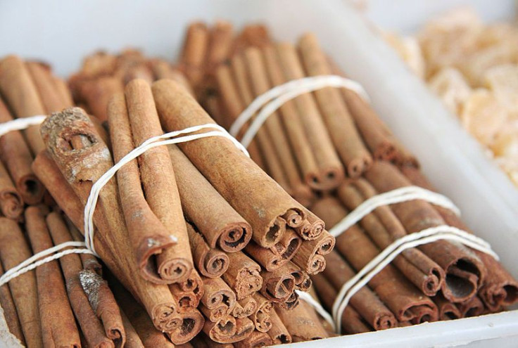 Cinnamon sticks