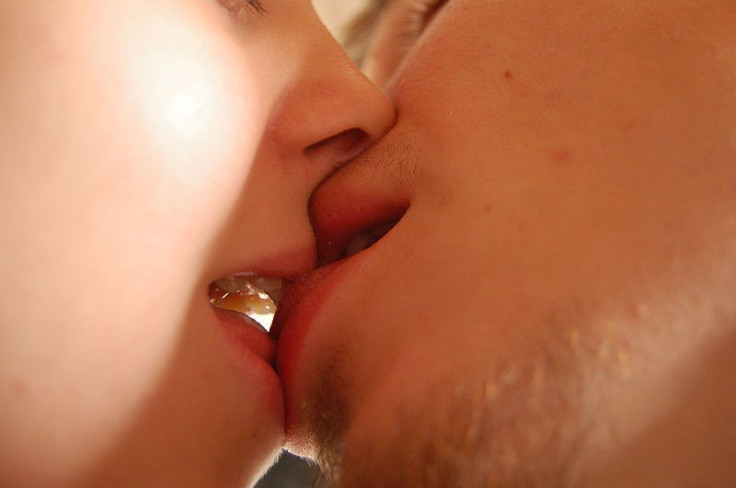 Kiss