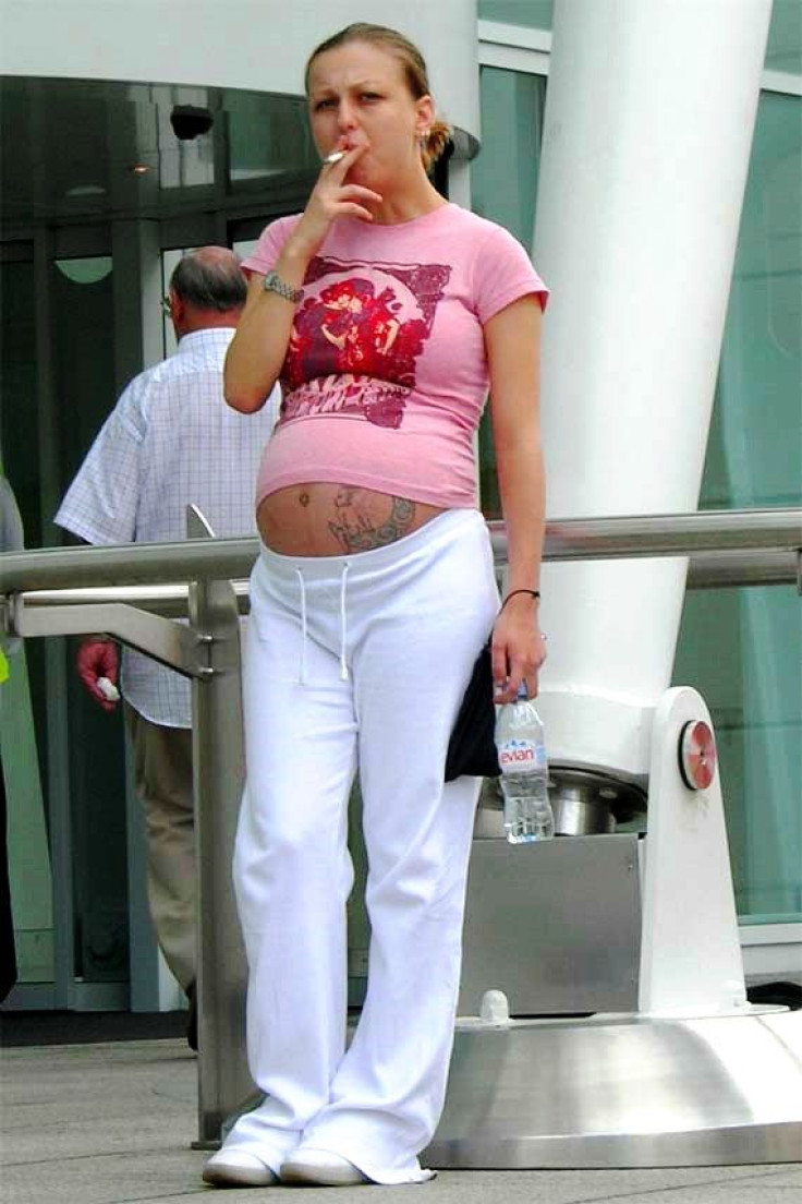 Smoking during pregnancy increases risk of daughters obesity gestational diabetes