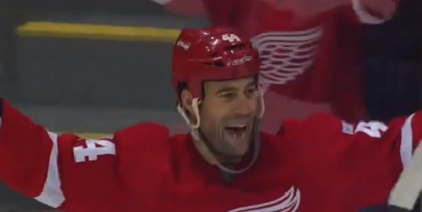 Todd Bertuzzi Right Wing For The Detroit Red Wings 