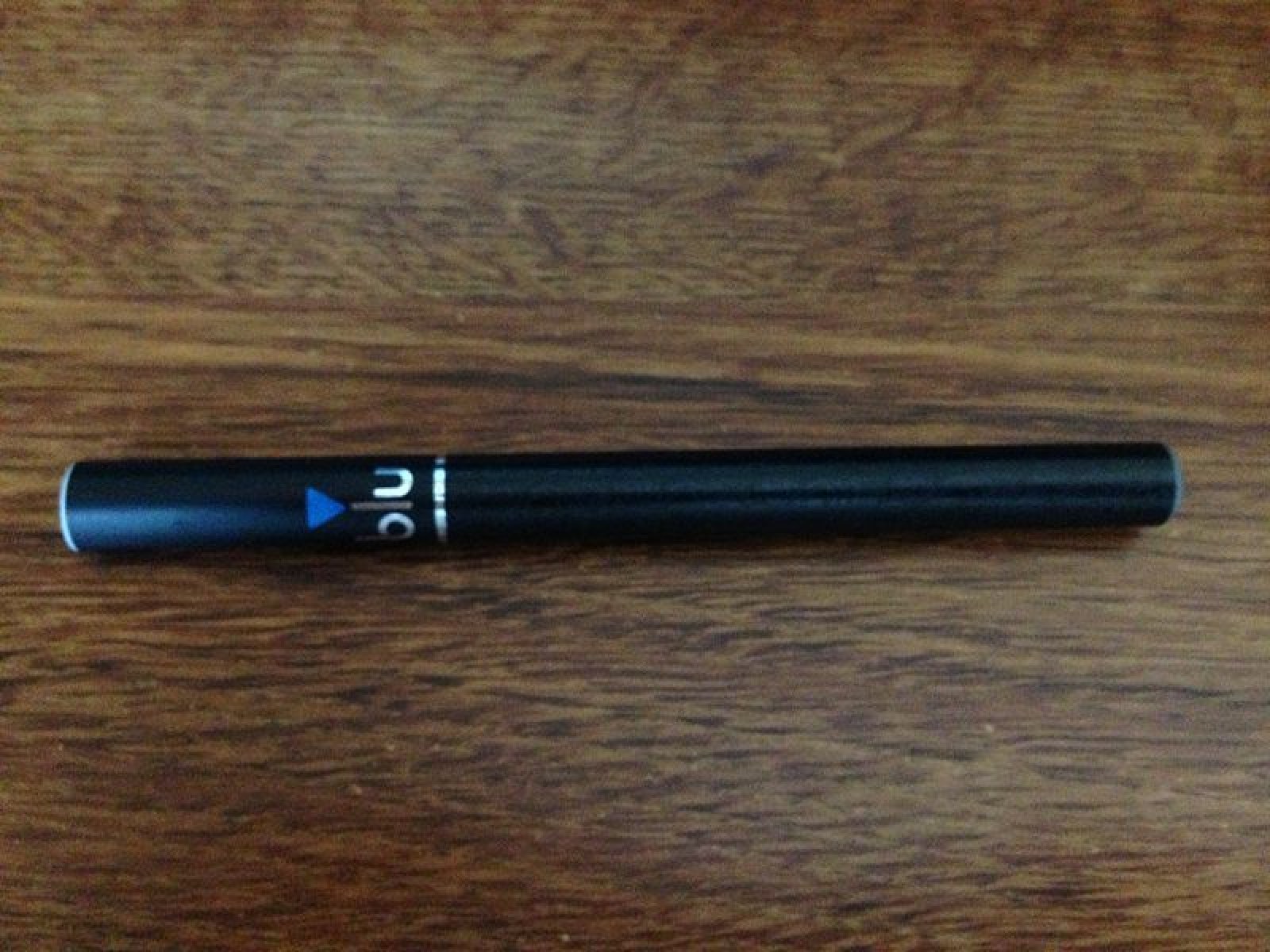e cigarettes france moves to ban 'sneaky' disposable e-cigarettes France to ban disposable e-cigarettes,