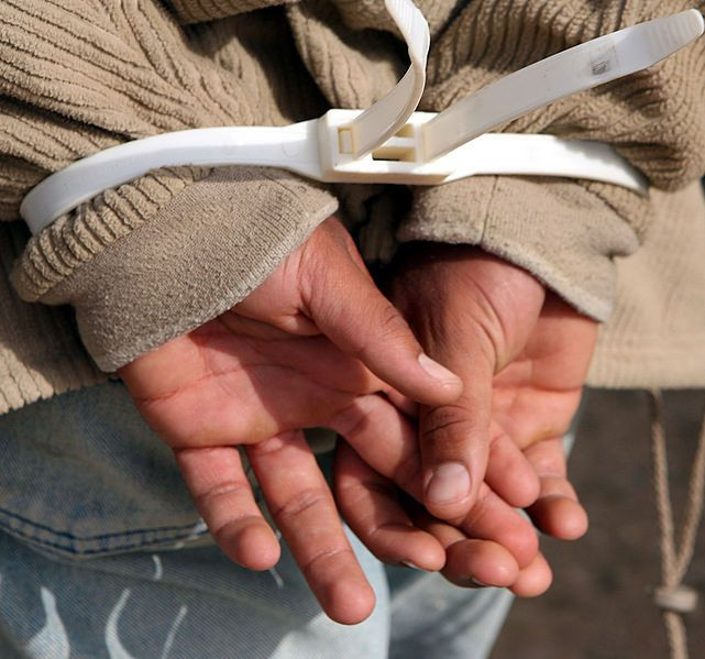 zip tie hancuffs