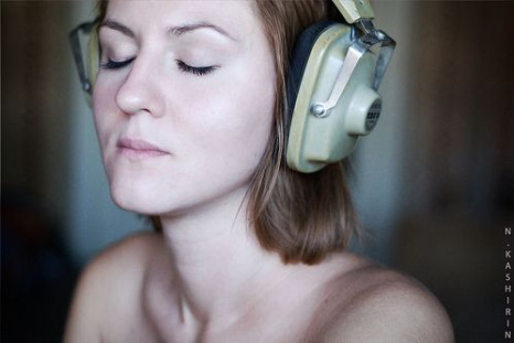 Hearing loss and the danger of headphones: How to know when loud is too loud.