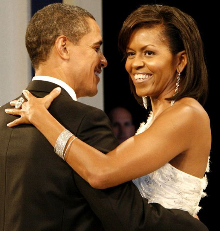 570px-Barack_and_Michelle_Obama_at_the_Home_States_Ball