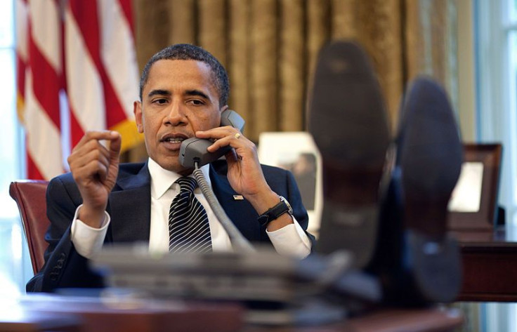 800px-Barack_Obama_on_phone_with_Benjamin_Netanyahu_2009-06-08