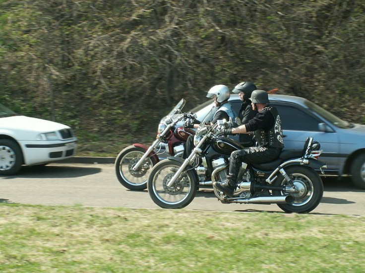 800px-Yaroslavl-bikers-001