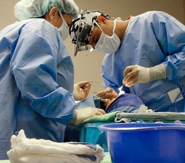 Plastic-surgeon