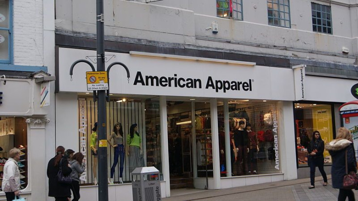 800px-American_Apparel,_Briggate_(20th_February_2013)