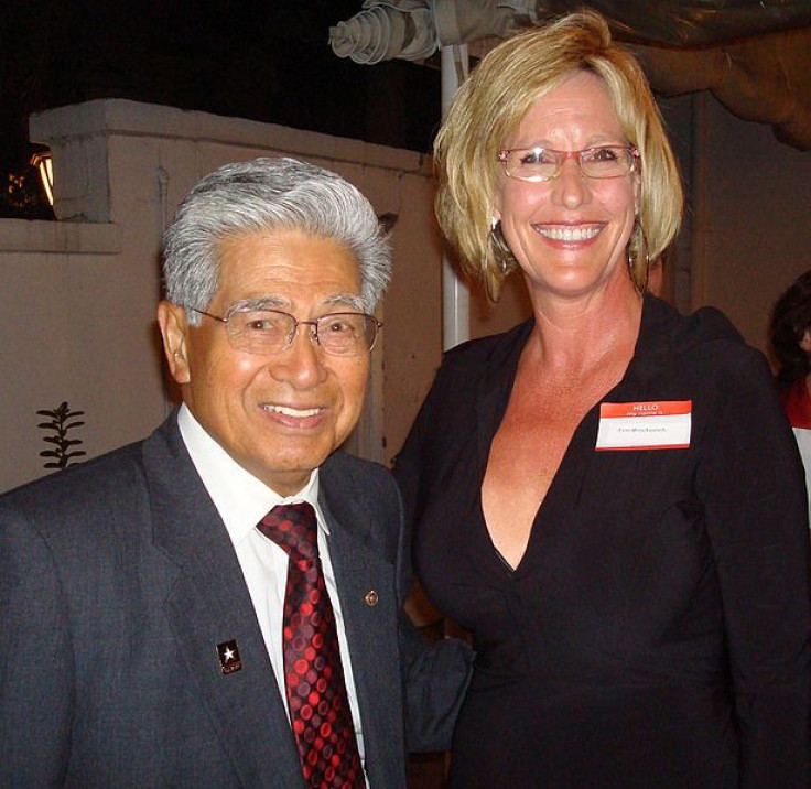 Erin Brokovich and Senator Akaka of Hawaii