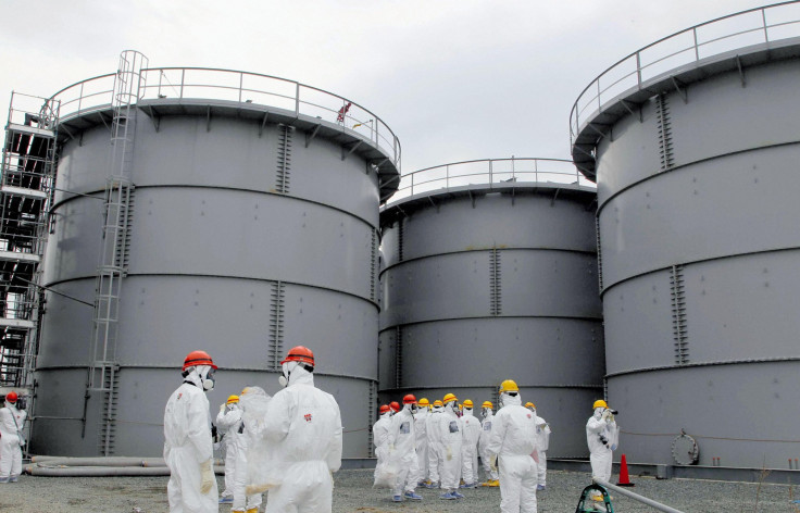 workers attend to Fukushima Daiichi 
