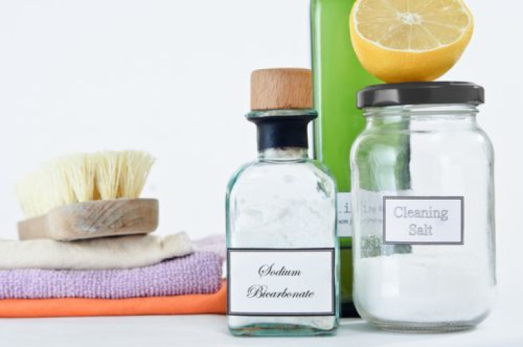 Non-toxic cleaning products in glass jars and bottles 