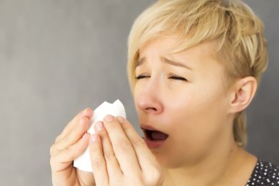 Do you kill brain cells when you sneeze? Here's the science.