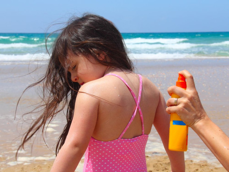Spray On Sunscreen Advised Against For Children