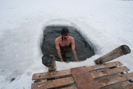 The body would not last in ice cold water for more than a few hours, but there are a few extreme cases in which people have survived for extended periods of time.