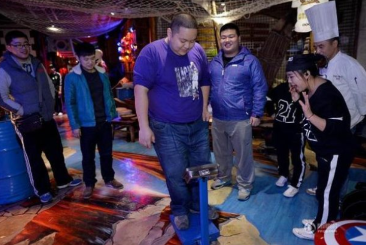 Chinese restaurant offers discounts based on weight