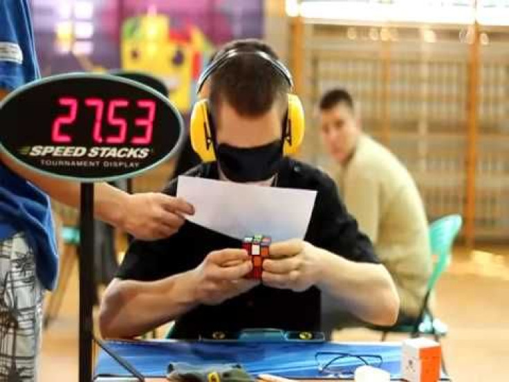 Man Solves Rubik's Cube Blindfolded In 42 Seconds: If It's Not Photographic Memory, What Is It? 