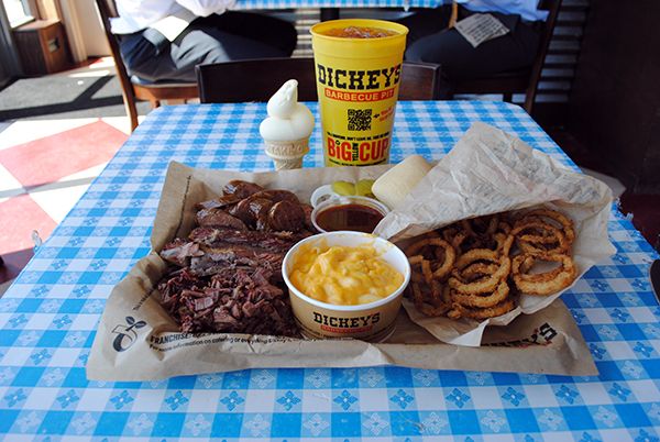 Dickeys Extreme Platter