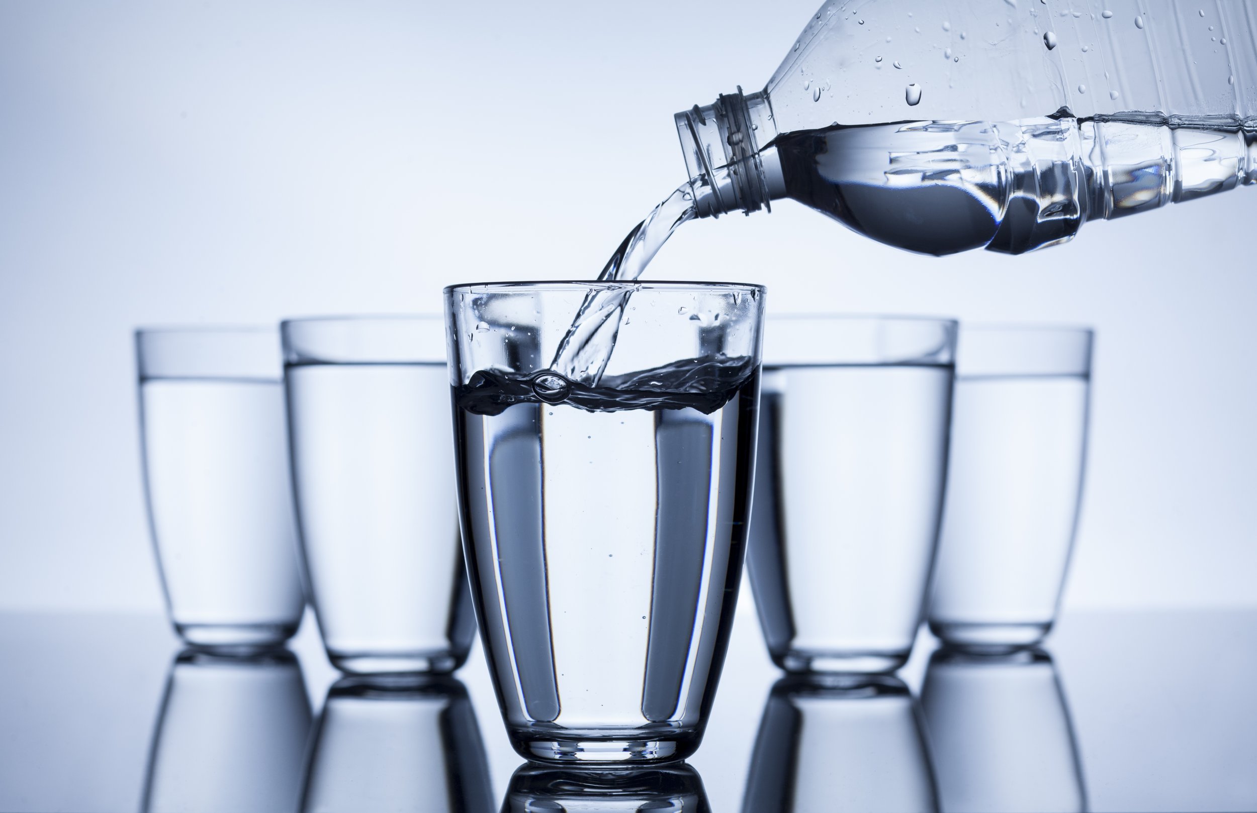 How Much Water Should You Drink Each Day 4 To 6 Glasses Is Ideal Researchers Say 0419