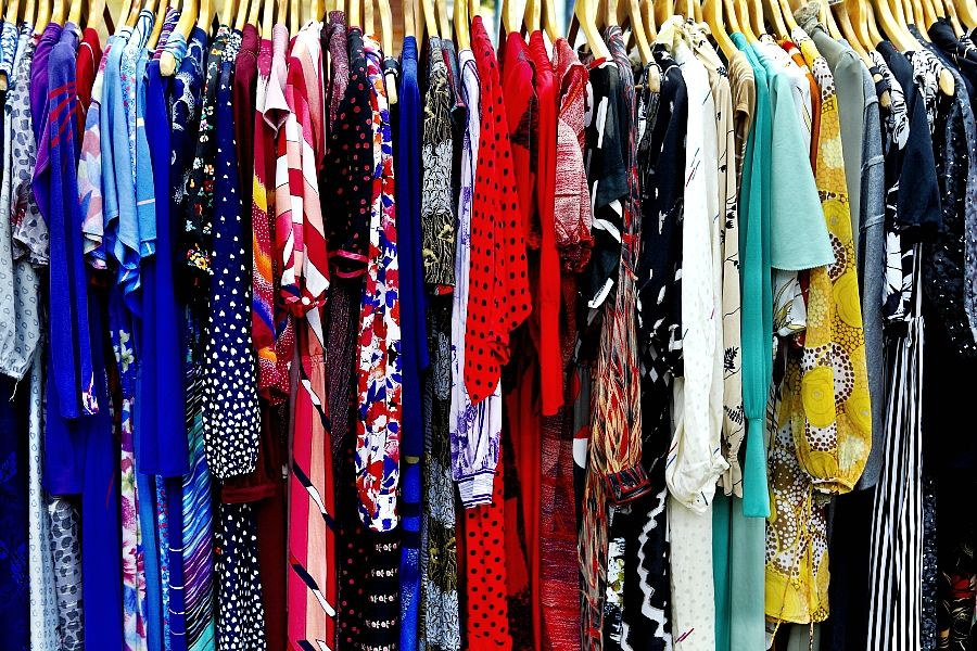 How 'Thin Slicing' Clothes And Color Psychology Can Effectively ...