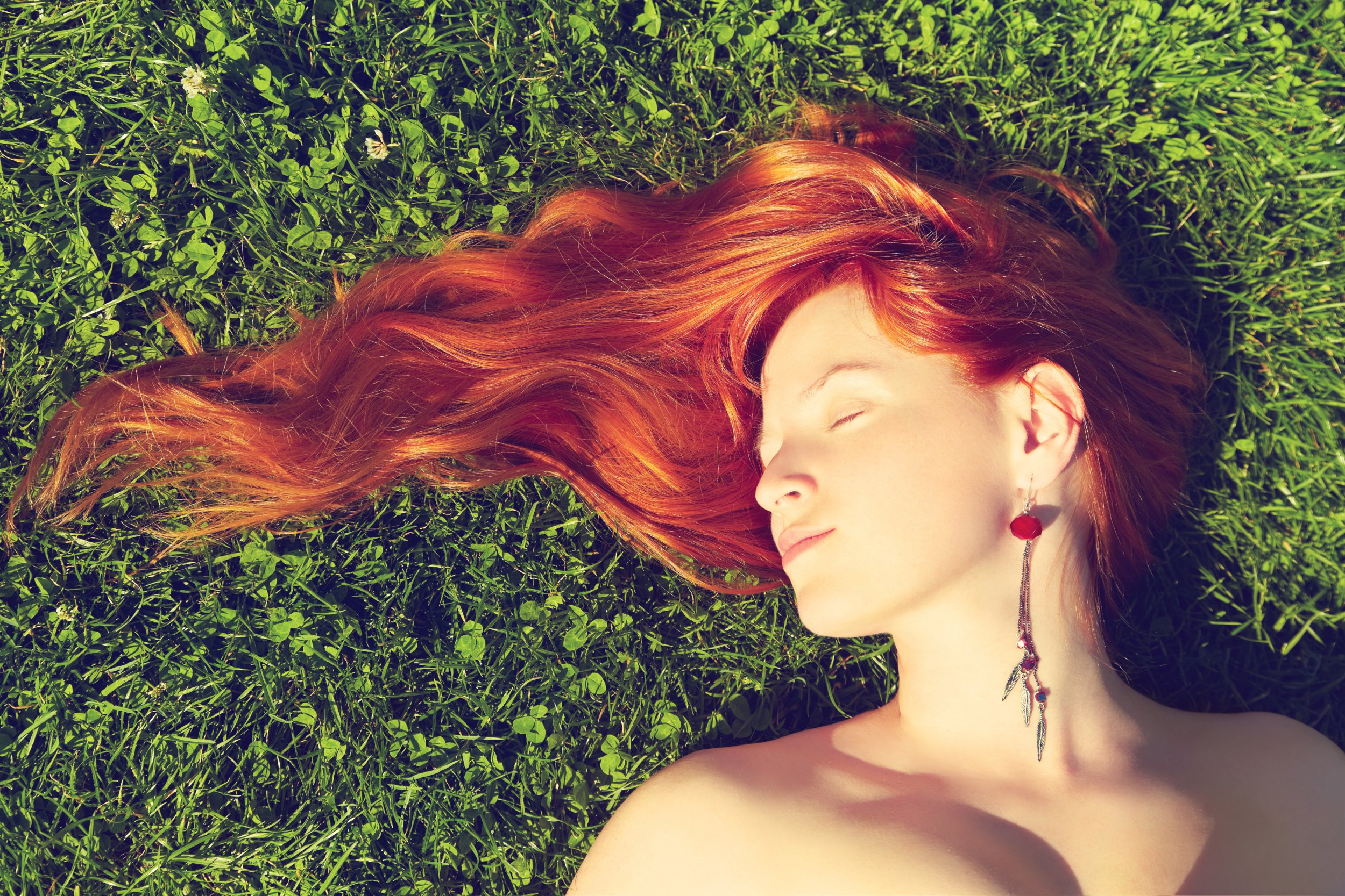 8 Ways Having Red Hair Affects A Persons Health, From Pain To pic