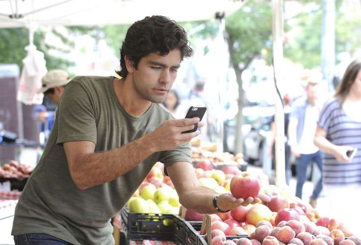 Adrian Grenier Apple 