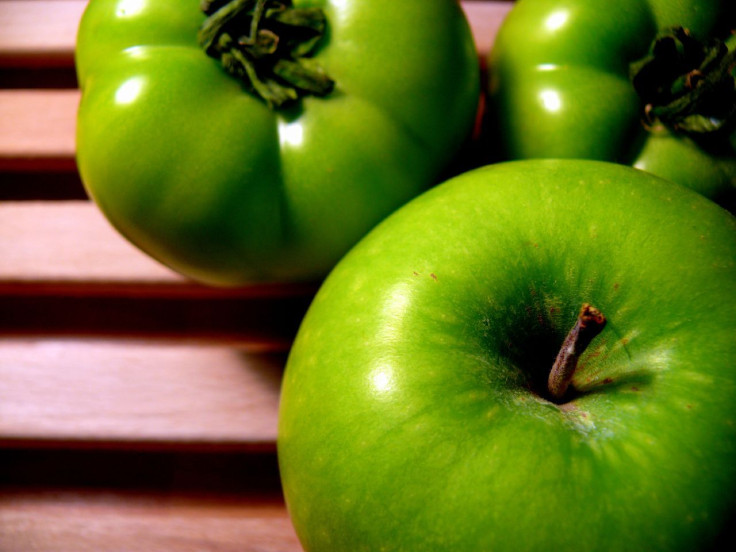 Tomato Apple Aging