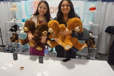 Co-founders Xyla Foxlin (left) and Harshita Gupta (right) pose with their Parihug bears.