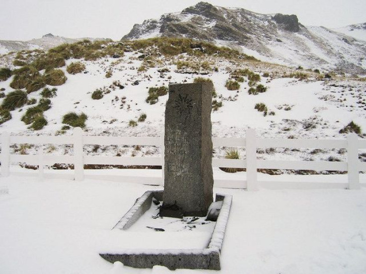 Grave of Sir Ernest Shackleton