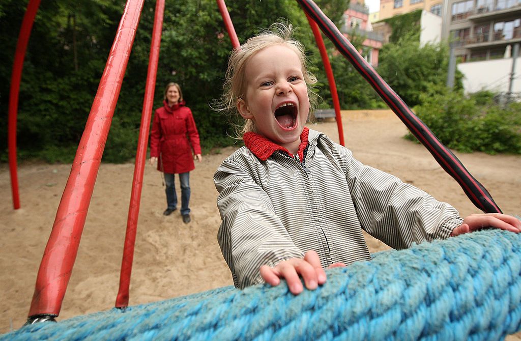 Helicopter Parenting Vs. Free-Range Parenting: How To Strike A Balance ...