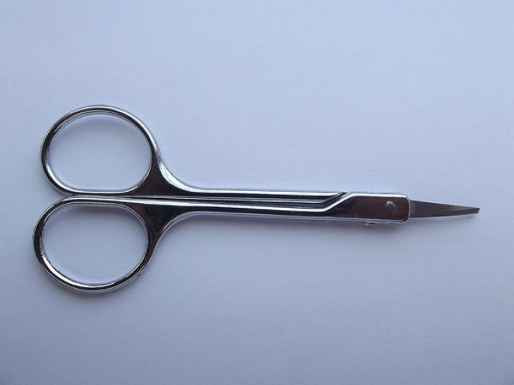 scissor-106377_640