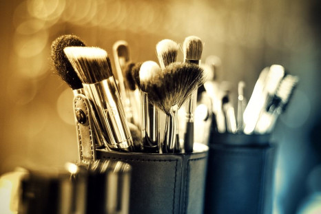Choosing the right makeup can be beneficial to your skin.