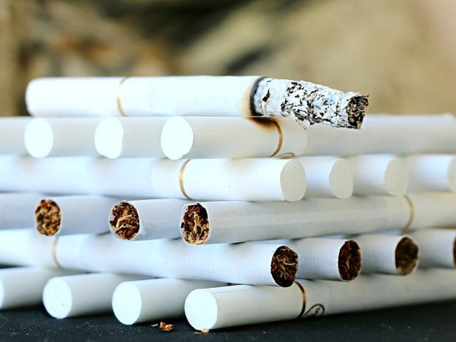 cigarettes cause inflammation Cigarette Smoke-Induced Respiratory Response: Insights into Cellular Processes and Biomarkers Cigarette Smoking and Inflammation: Cellular