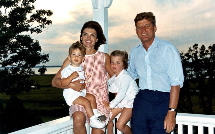 JFK_and_family_in_Hyannis_Port,_04_August_1962