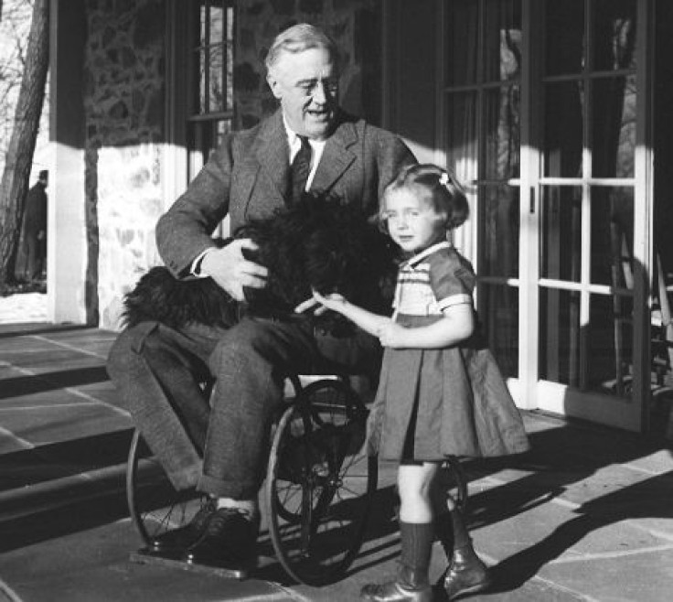 Roosevelt_in_a_wheelchair