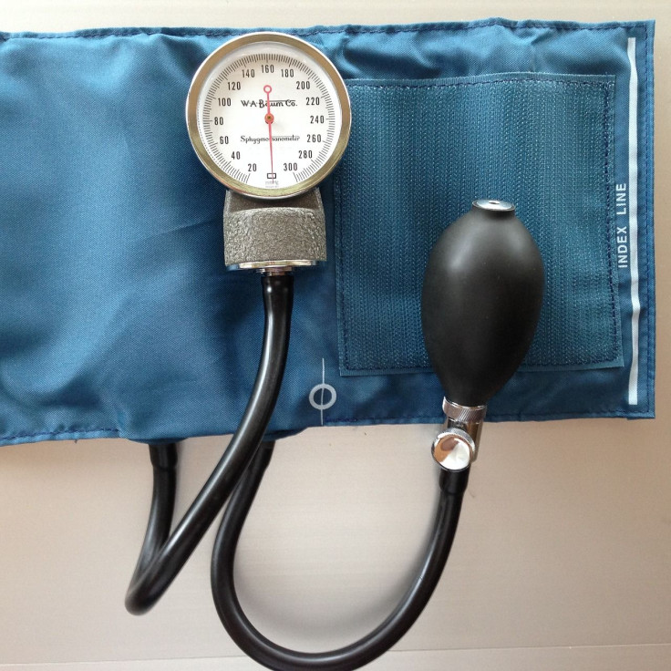 sphygmomanometer-915652_1280