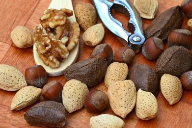 Want to live longer? Eat nuts every day.