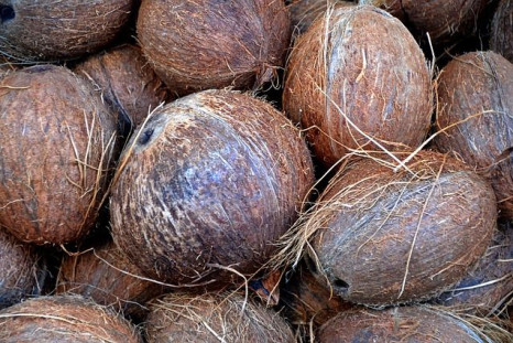 What kinds of health benefits are associated with consuming coconut products?