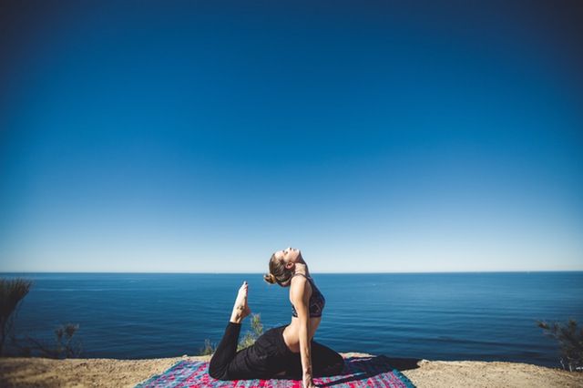 Dr Rachel Pauls Shares Five Amazing Yoga Poses for Irritable Bowel Syndrome  (IBS) | Rachel Pauls Food