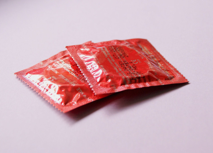 red-condoms-849407_1920 (1)