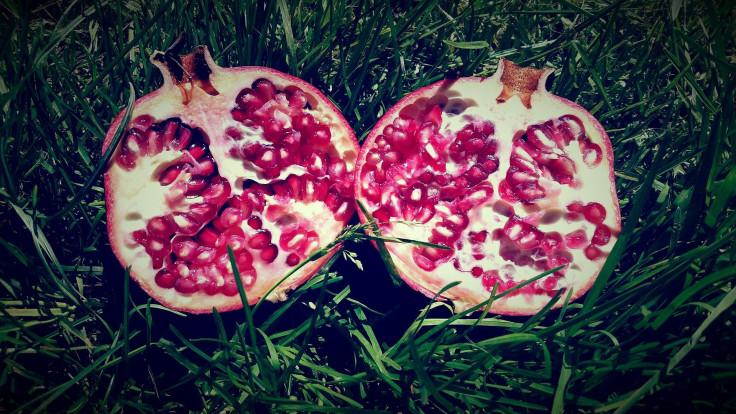 pomegranate-713487_1920