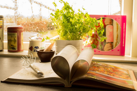 Here are 7 Low-Cholesterol Cookbooks To Help Lower Your Cholesterol.