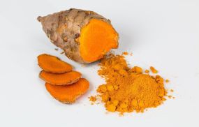A new study shows that curcumin, a substance found in the spice turmeric, could help improve the conditions of people with knee osteoarthritis.